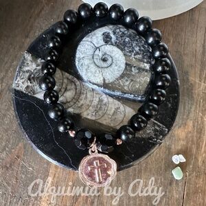 Alquimia Black Beaded Bracelet with rose Gold Cross Charm onyx